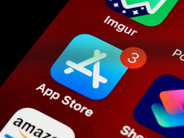 5 Free Apps For Editing High-Quality Video On Your Cell Phone