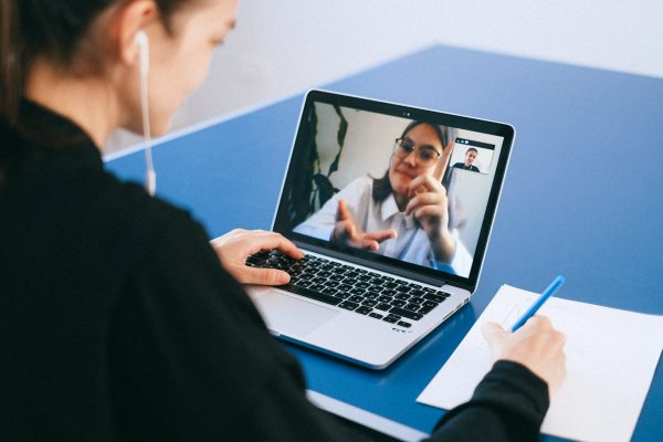 Spice Up Your Boring Zoom Interviews With These Tips & Tricks