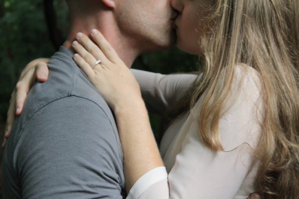 The Pros And Cons Of Newsroom Romances